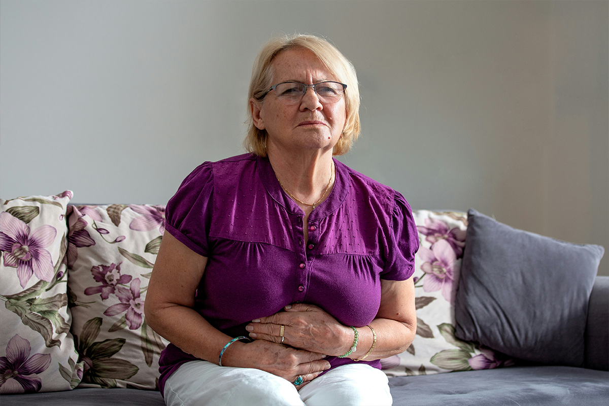 douleur-bas-du-ventre-femme-menopausee